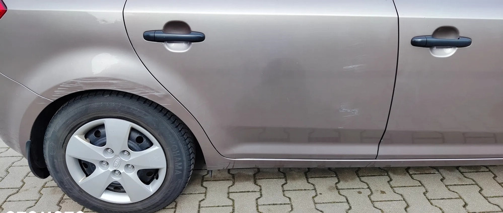 Kia Ceed cena 13390 przebieg: 205100, rok produkcji 2009 z Bieruń małe 92